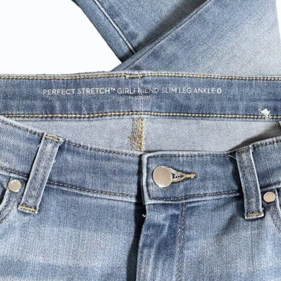 Chicos Perfect Stretch Girlfriend Jeans Womens US 4 Medium Wash Straight Ankle - Picture 4 of 8